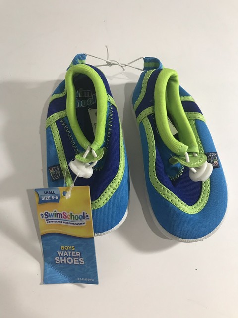 boys water shoes size 5