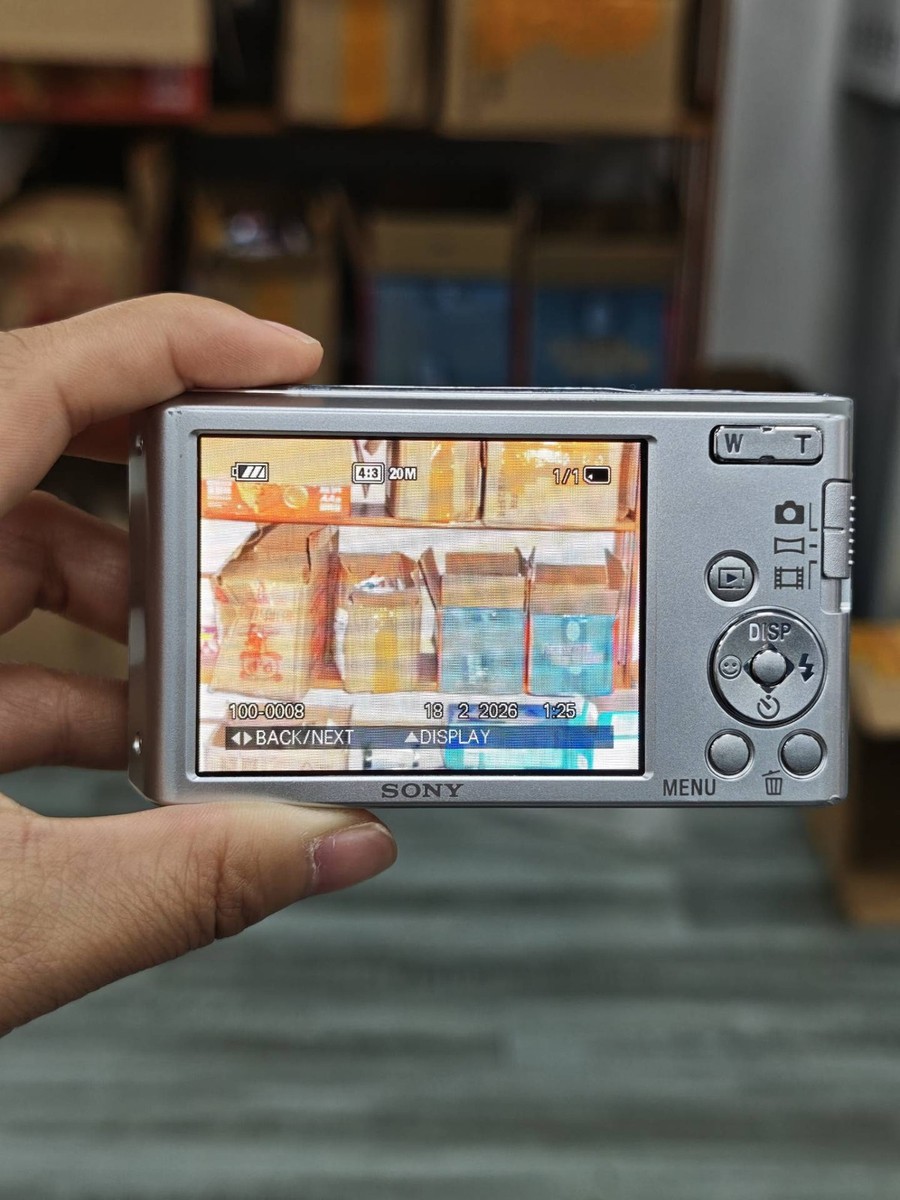 Cybershot DSC-W830 ジャンク品 Sony DSC-W830 Silver Cyber-Shot 20.1MP Digital Camera Japanese