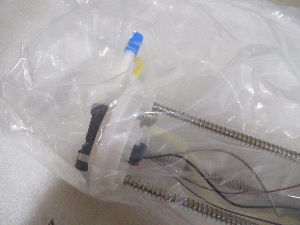 Conjunto de bomba de combustible Chevrolet Express GMC Savana Van 1500 1998-2002 sin caja E3971M Foto 2 de 4