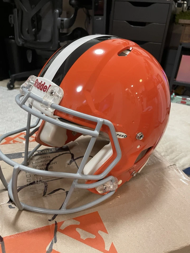 Casco Oficial NFL Fútbol Americano y Cleveland Browns Foto 3 de 4