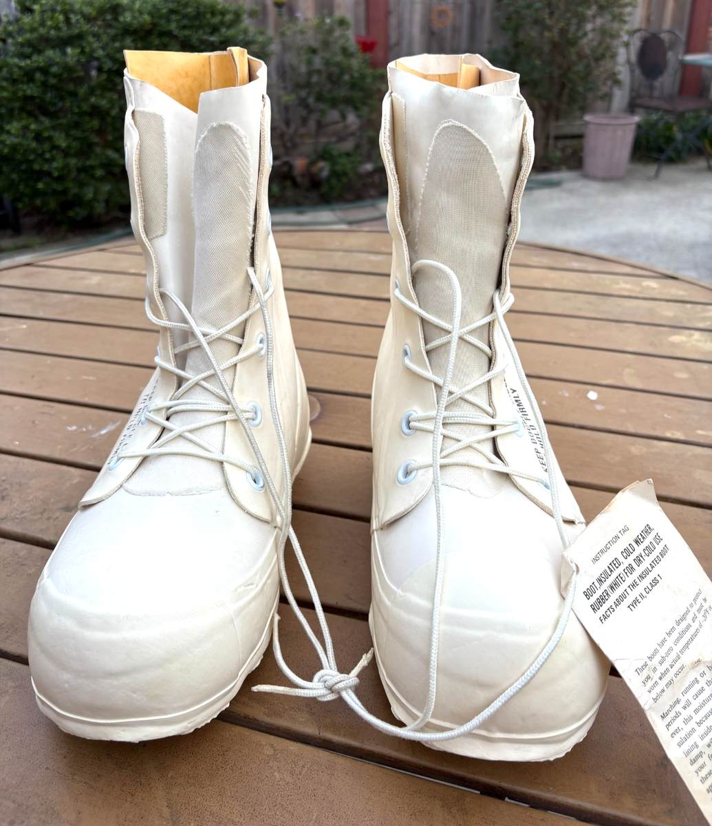 USGI MILITARY WHITE EXTREME COLD WEATHER BUNNY BOOTS MICKEY MOUSE