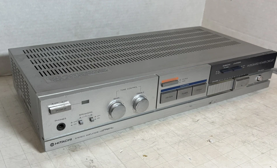 Amplificador integrado estéreo Hitachi HA-1 - de colección - probado y funciona Foto 2 de 4