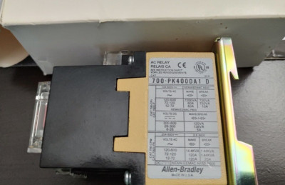 New Allen Bradley 700-PK400DA1 Ser. D  Control  Relay 115/120VAC