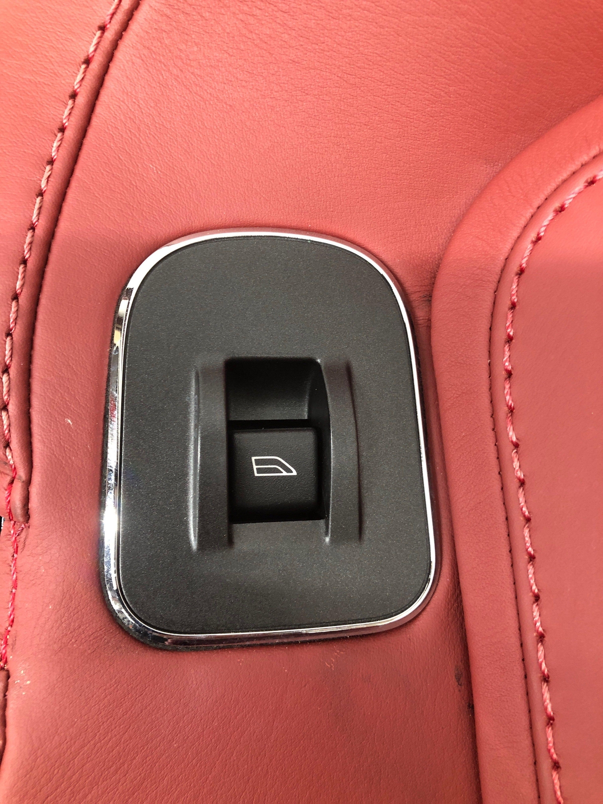 2009 ASTON MARTIN VANTAGE RIGHT INNER DOOR PANEL RED LEATHER 6G33-23936 OEM