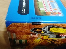 LEGO City 7632 Crawler Crane Discontinued Damaged Set