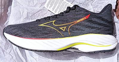 Mizuno Wave Rider 28 Womens Size 7.5 Black-Evening Primrose New 