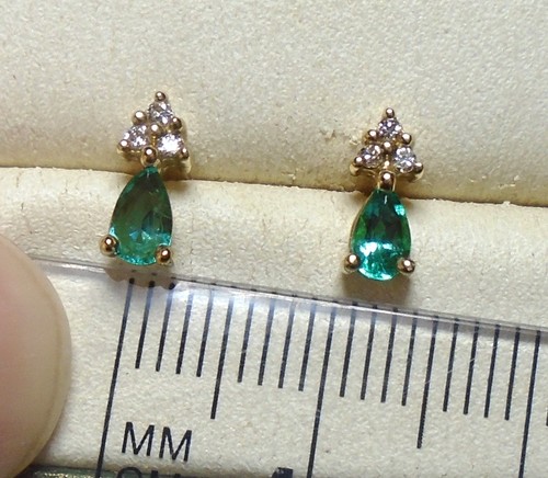 9ct gold Green Tourmaline & Diamond earrings - Picture 10 of 11