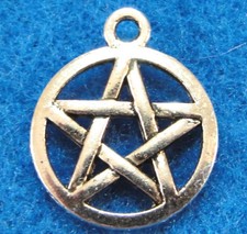 20Pcs. Silver Open STAR In Circle Charms Pendants Earring Drops ST30