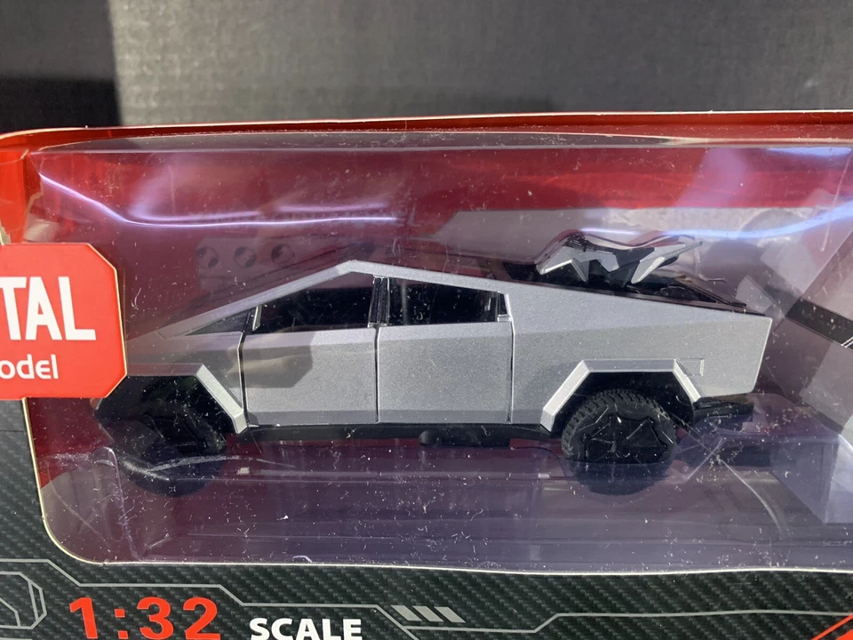 Xinhaodi Tesla Cyber Truck METAL Model with Trailer With Light and Music - Image 4 of 4