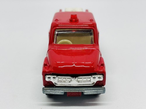 Tomica Tomy 68-1-4 2D wheels - Isuzu Pump Fire Engine - Red - Made In Japan - Picture 7 of 19