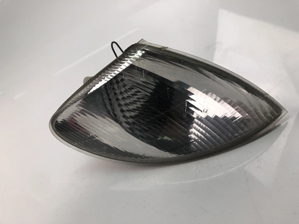 RENAULT MEGANE I BA0/1 7700831467 Front Fender Turn Signal 1998 17917538 - Immagine 2 di 4