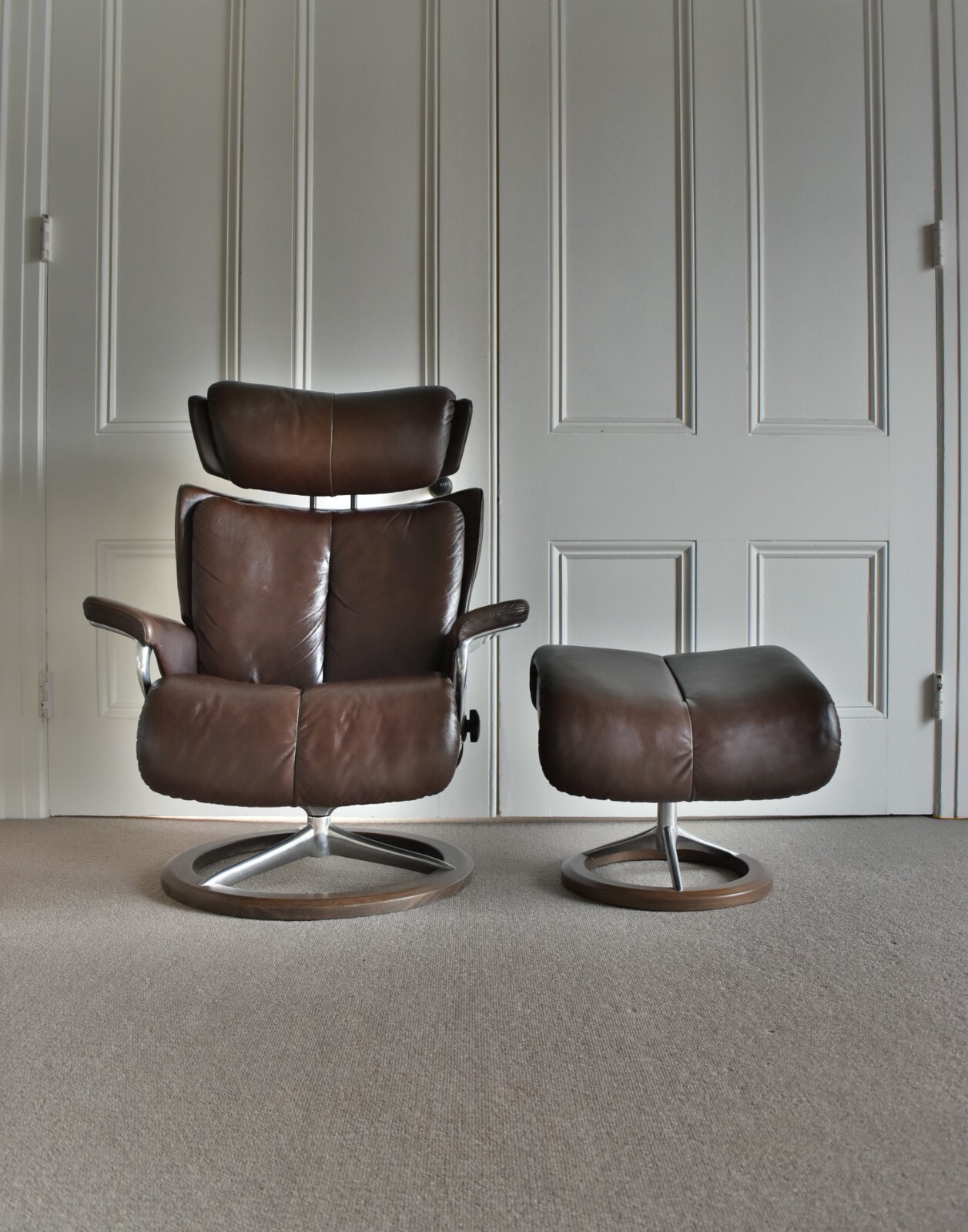 Ekornes Stressless Magic Signature Medium Size Leather Recliner Chair