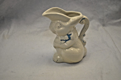 Vintage Rabbit Bunny McCoy Pottery Pitcher no cracks or chips paint fading