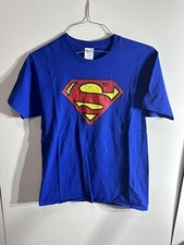 Port co T-SHIRT Superman Dc Comics Sz Med Blue Yellow Red graphic