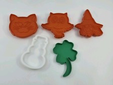 Vintage Hallmark And Tupperware Cookie Cutter Lot Halloween Four Leaf Clover