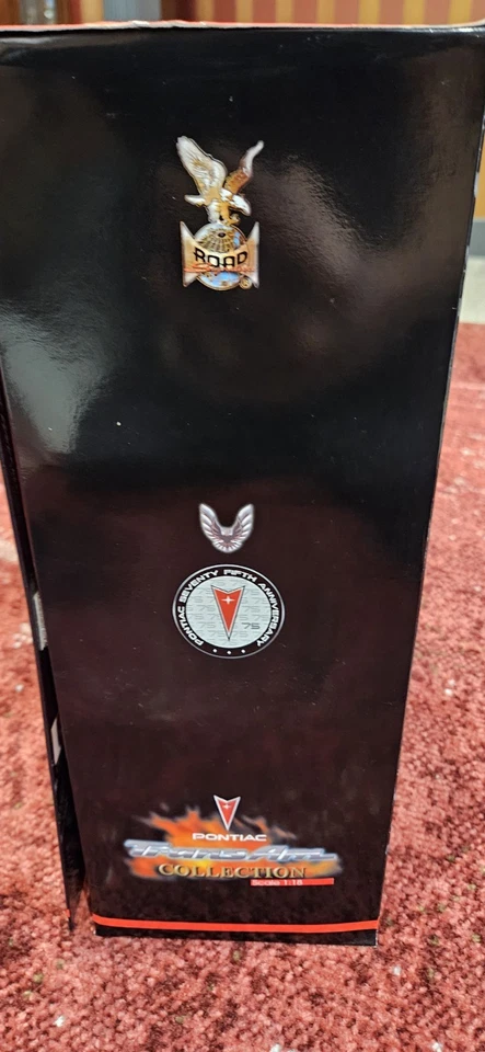 RARO PONTIAC TRANS AM COLECCIÓN 1:18 JUGUETES "R" EXCLUSIVO DE EE. UU.  Foto 4 de 4