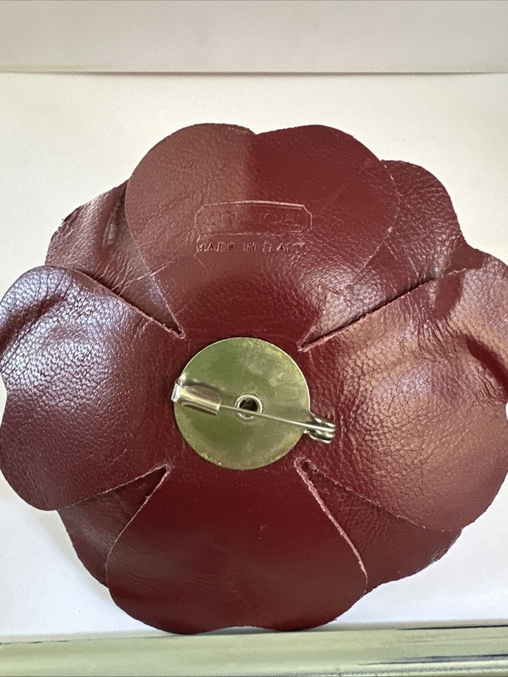 Precioso Broche Flor Cuero Marrón COACH Hecho en Italia Foto 3 de 4