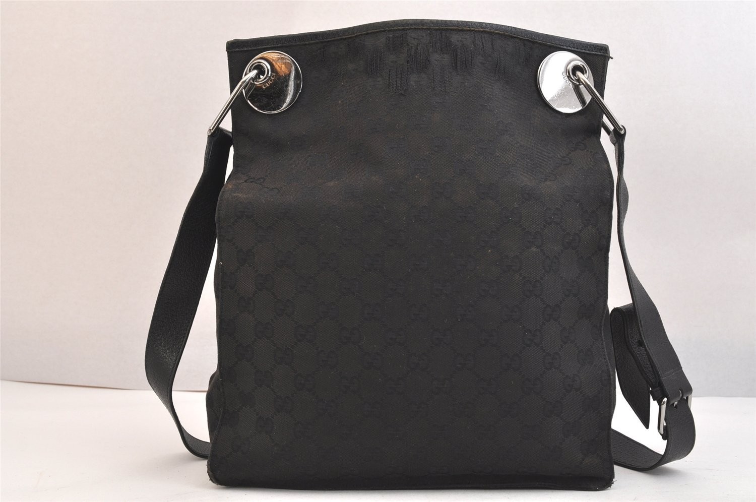 Authentic GUCCI Eclipse Shoulder Cross Bag GG Can… - image 3