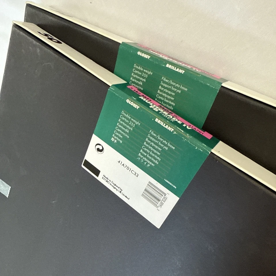 Papel clásico Ilford Multigrado FB (brillante, 11 x 14", 100 hojas) Foto 3 de 4