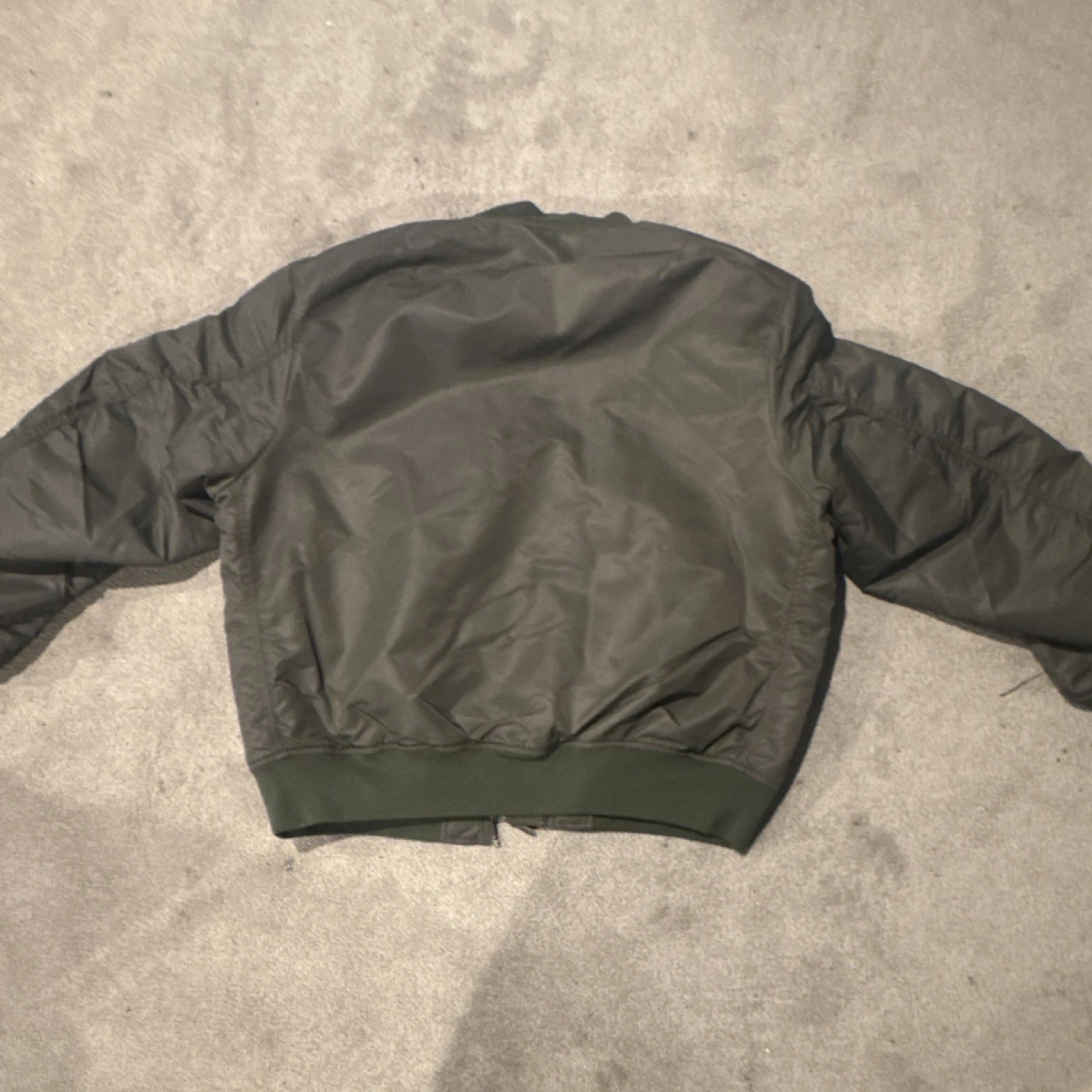 Men's MA-1 Military Green Nylon Bomber Jacket Full Zip Size L Short - product detail image 2