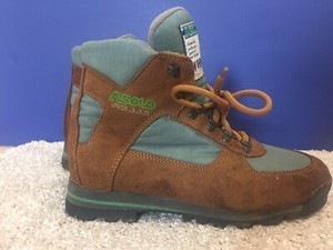 retro hiking boots