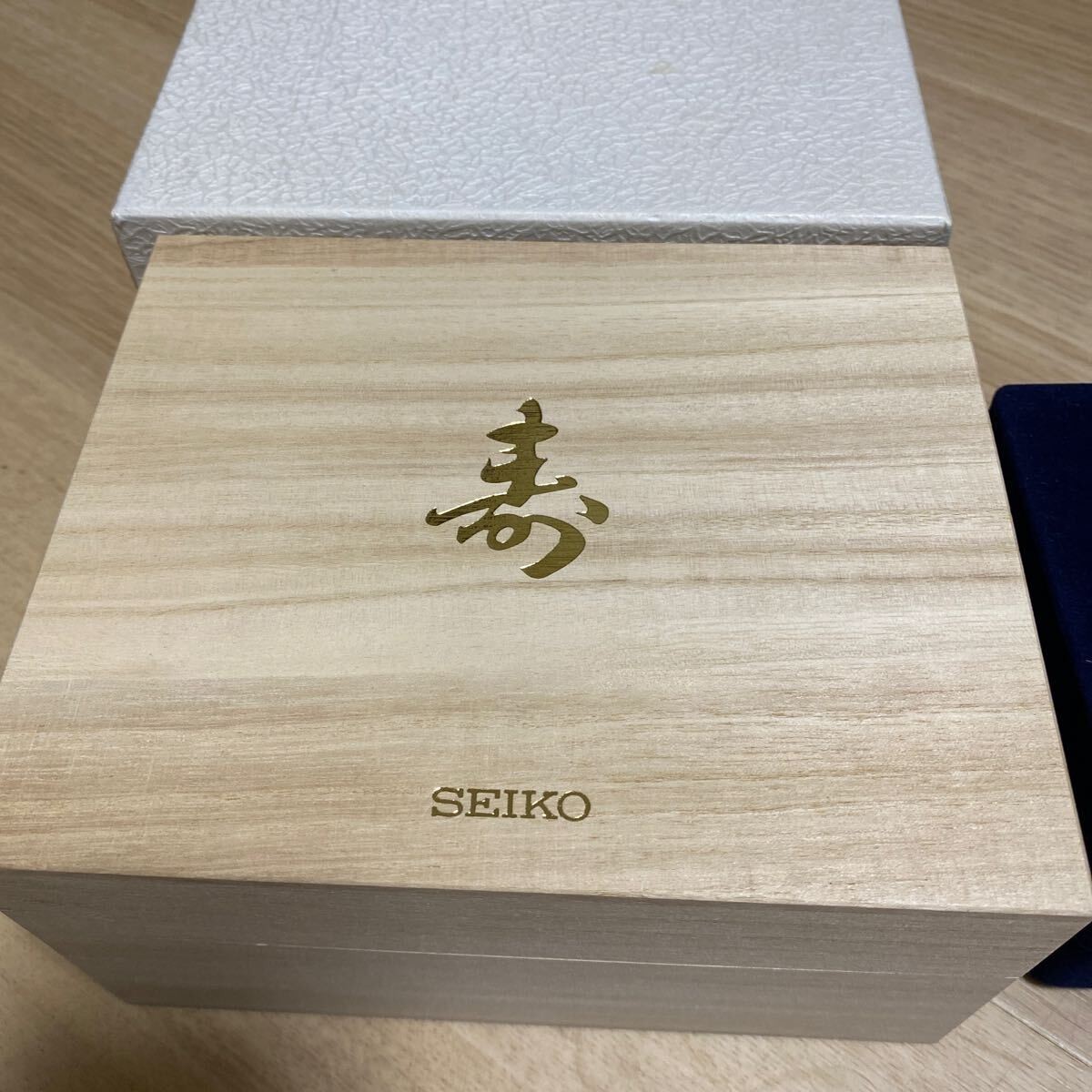 Grand Seiko Genuine Empty watch box Wooden Outer Box navy Blue With GS Wrap Rare image 6