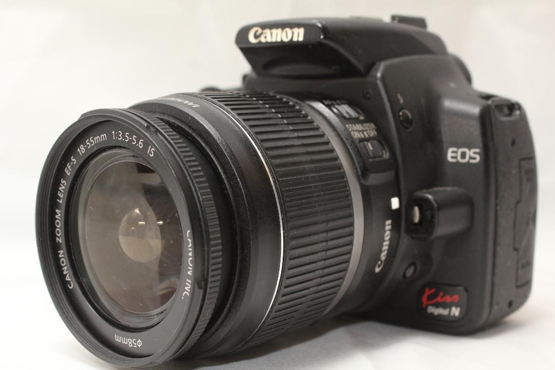 Canon EOS Kiss Digital N DSLR Camera Kit EF-S 18-55mm Lens