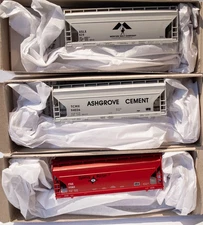 Accurail ACF 2-Bay Covered Hoppers 3-pack NEW! HO Scale Kit