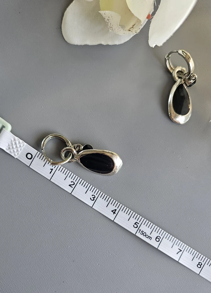 Silber/Schwarze Creolen/Ohrringe, NEU und ungetragen, ohne Marke - Bild 3 von 4