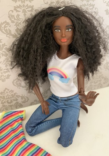 Barbie Made To Move Gelenk Poseable Barbie Puppe Schwarz Afroamerikanerin B5 - Bild 3 von 6