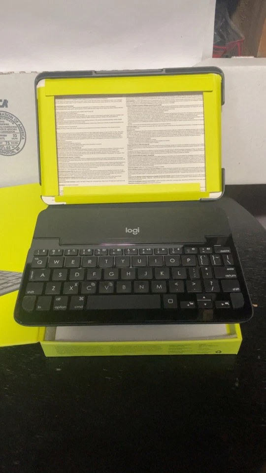 Funda Protectora Logitech FOCUS con Teclado Integrado para iPad Mini 4 Foto 4 de 4