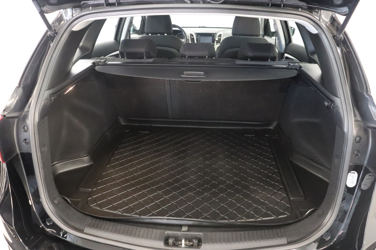 Hyundai i30 1,6 CRDi 110 Premium CW DCT