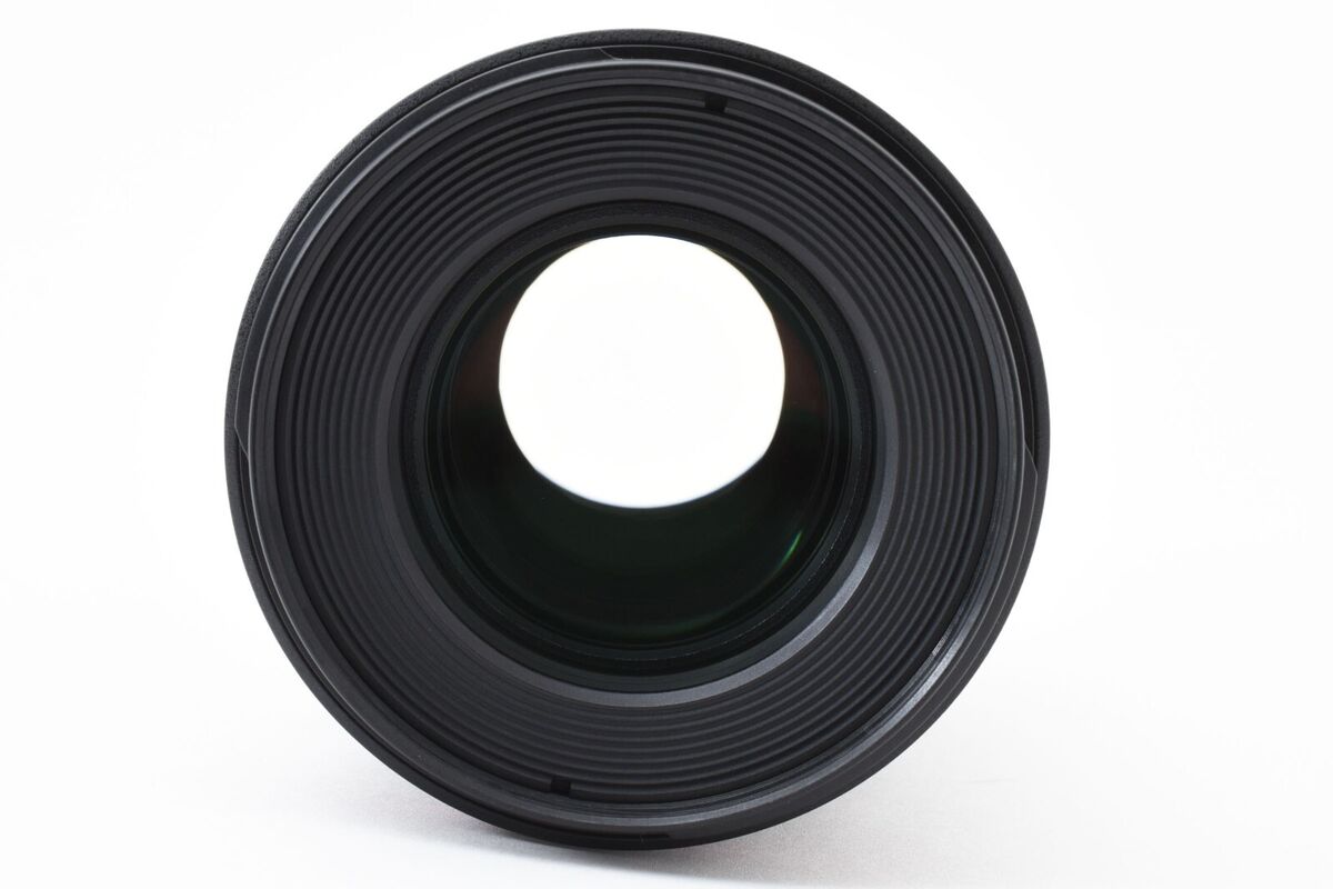 Canon EF 100mm f/2.8 L Macro IS USM Lens with Hood Box From Canon EF 100mm f/2.8 L Macro IS USM Lens with Hood Box From