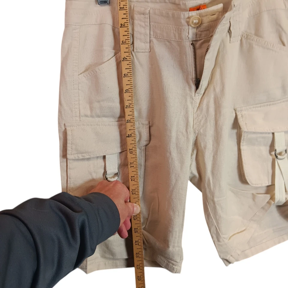 Shorts feminino BCBGeneration tamanho 8 bronzeado novo com etiquetas - Imagem 3 de 4