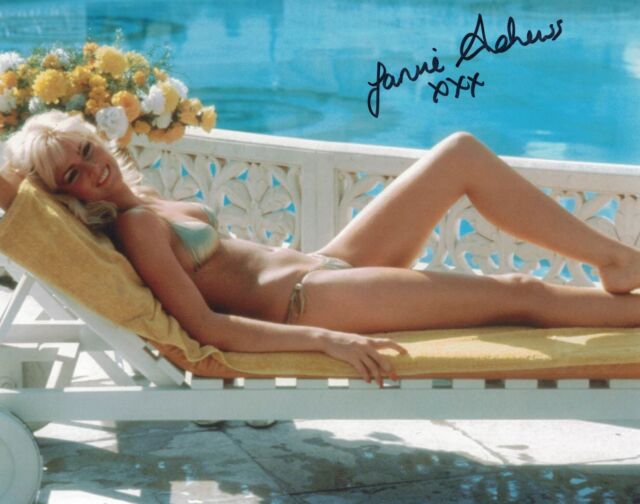 JANINE ANDREWS - Octopussy Girl in Octopussy James Bond - hand signed 10 x 8 ph