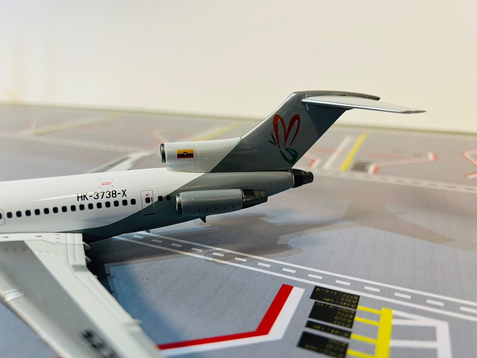 Aces  Alianza summa Boeing 727-200 1 :200 scale diecast  -Infligth-200 Jp60