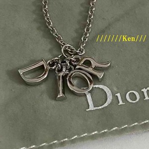 dior spell out chain