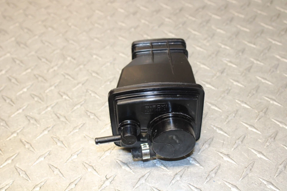 20 / 23 Ducati Panigale V2 / V4 Canister - Image 2 of 4