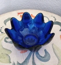 Vintage BLENKO Cobalt Blue Art Glass Scalloped Lotus 8 Finger Bowl Dish 5.5"