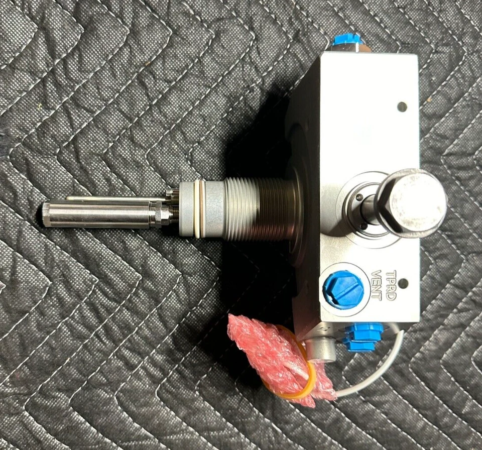 OMB Saleri Hydrogen Tank Valve 350 ERA 1"1/2 Radiale Valve 350Bar Temp Sensor - Image 3 of 4