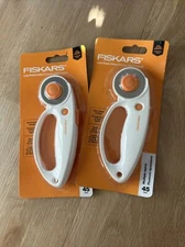 2 Piece FISKARS LOOP ROTARY CUTTER [45 mm] [FACTORY SEALED