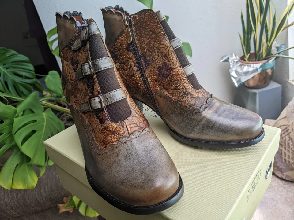 Bota L'artiste Spring Step Iwantit conhaque marrom couro floral tamanho EUA 9 UE 40 - Imagem 3 de 4