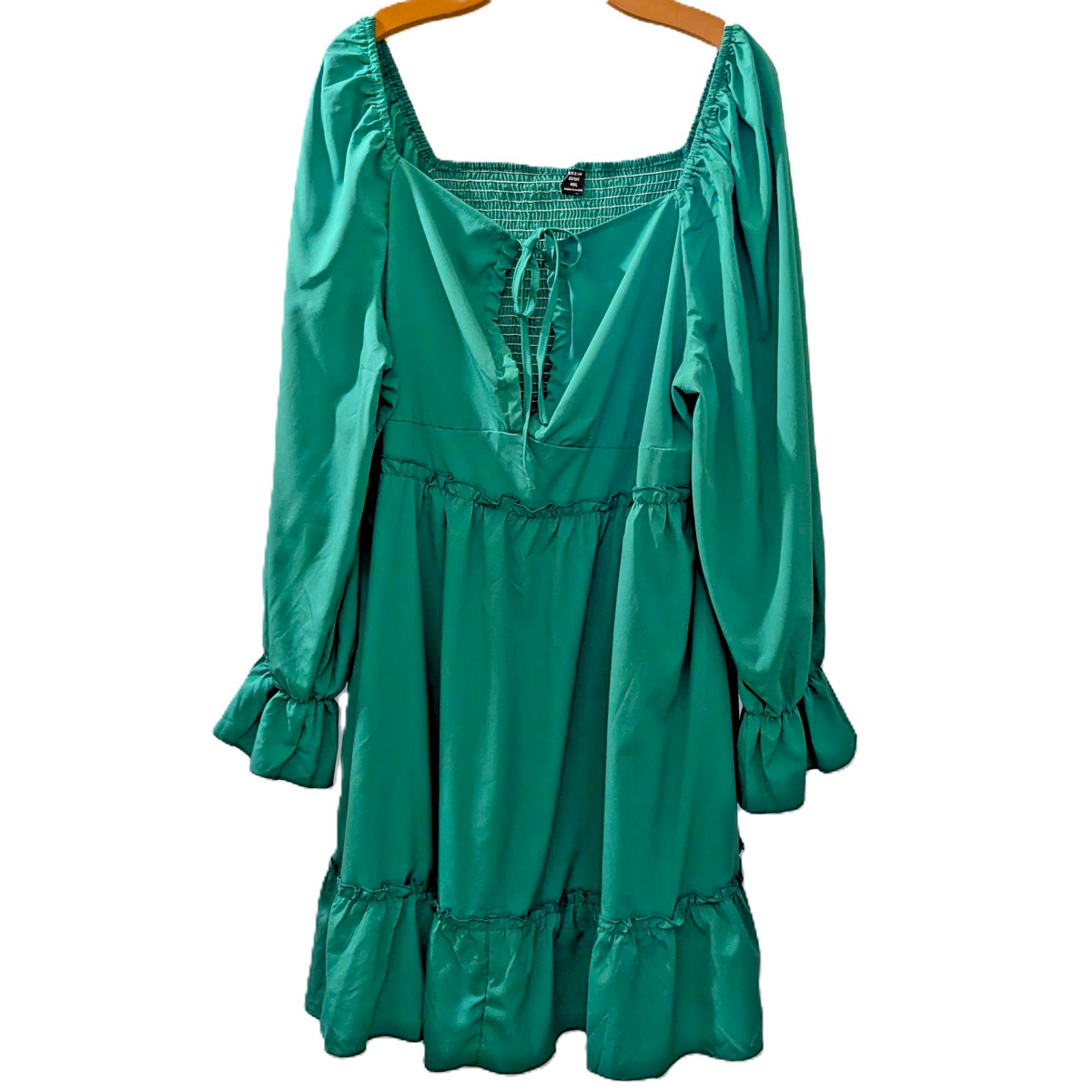 green emerald velvet dress Kelly Green Ditsty Floral Puff Sleeve Dress main image 0