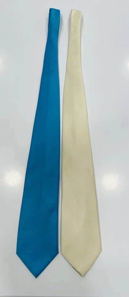 Juego de dos lazos Vesuvio Napoli en Italia azul cian y marfil/crema estándar 4 pulgadas Foto 3 de 4