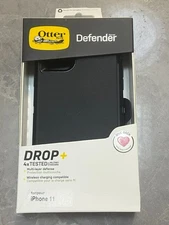 New OtterBox Defender Series Case + Holster for iPhone 11 (6.1")--Black