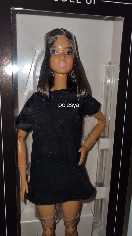 Barbie Signature Basics 2025 Series 1 Doll 1 #JBH72 - Immagine 2 di 4