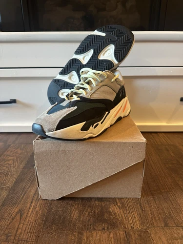 Size 9.5 - adidas Yeezy Boost 700 Low Wave Runner