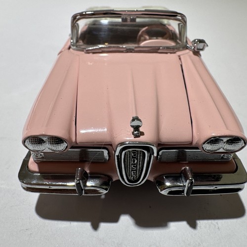 Franklin Mint 1:43 1958 Edsel Citation Convertible Pink Diecast Car B11KC72 - Picture 2 of 19