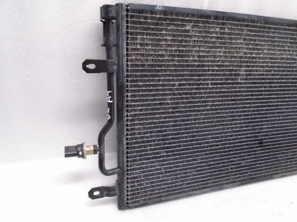 VP803199 2002-2005 AUDI A4 QUATTRO AC CONDENSER 8E0 260 401 B OEM - Image 2 of 4