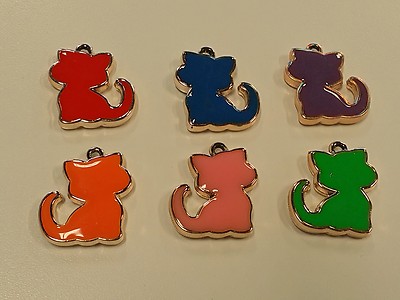 CCB Acrylic Enamel kitty cat Pendant with gold Trim, 30x27x5mm, Hole: 3mm Qty 4